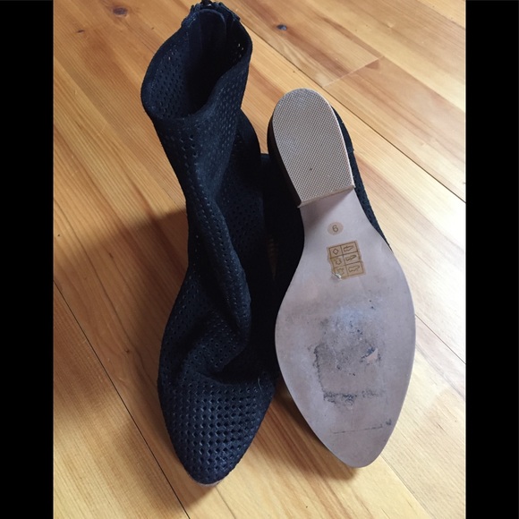 Jeffrey Campbell Janelle Black suede booties - Picture 7 of 9